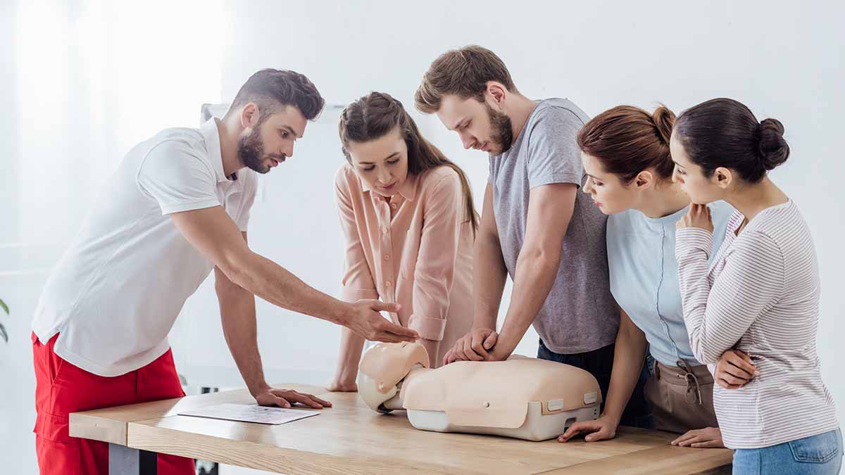 İlk Yardım ve Sağlık Eğitimleri